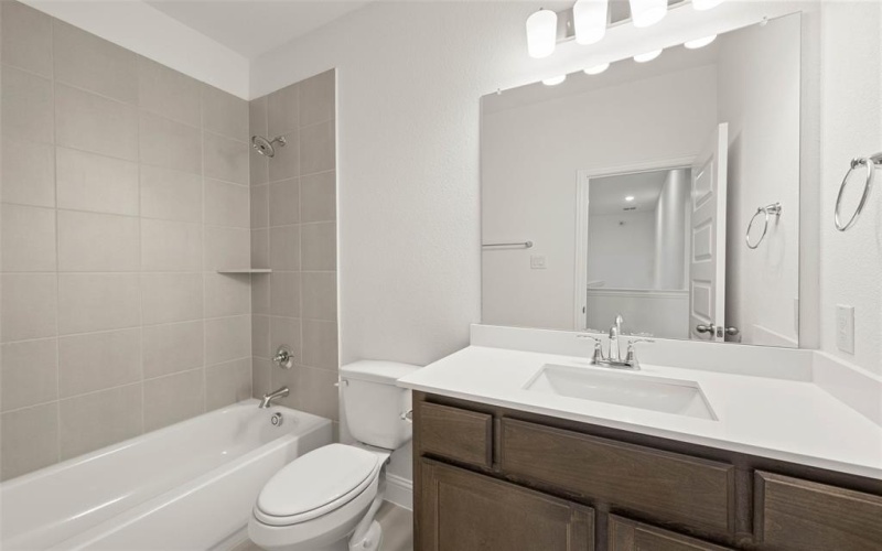 129 Hollingsworth Lane, Oak Leaf, TX 75154, 4 Habitaciones Habitaciones , ,5 BañosBaños,Residential,En Venta,129 Hollingsworth Lane,20744163