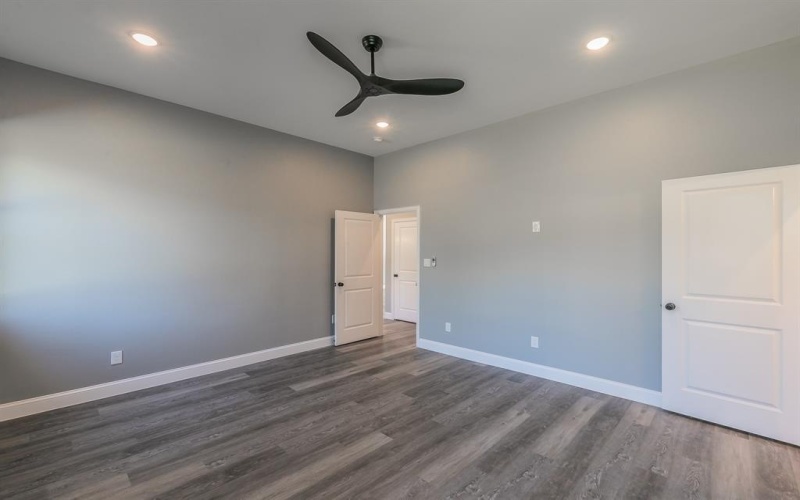808 Crow Court, Granbury, TX 76048, 3 Bedrooms Bedrooms, ,2 BathroomsBathrooms,Residential,For Sale,808 Crow Court,20744180