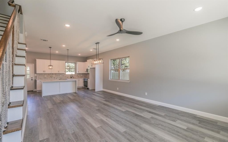 808 Crow Court, Granbury, TX 76048, 3 Bedrooms Bedrooms, ,2 BathroomsBathrooms,Residential,For Sale,808 Crow Court,20744180