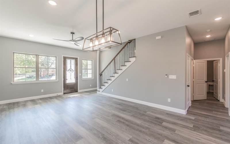 808 Crow Court, Granbury, TX 76048, 3 Bedrooms Bedrooms, ,2 BathroomsBathrooms,Residential,For Sale,808 Crow Court,20744180