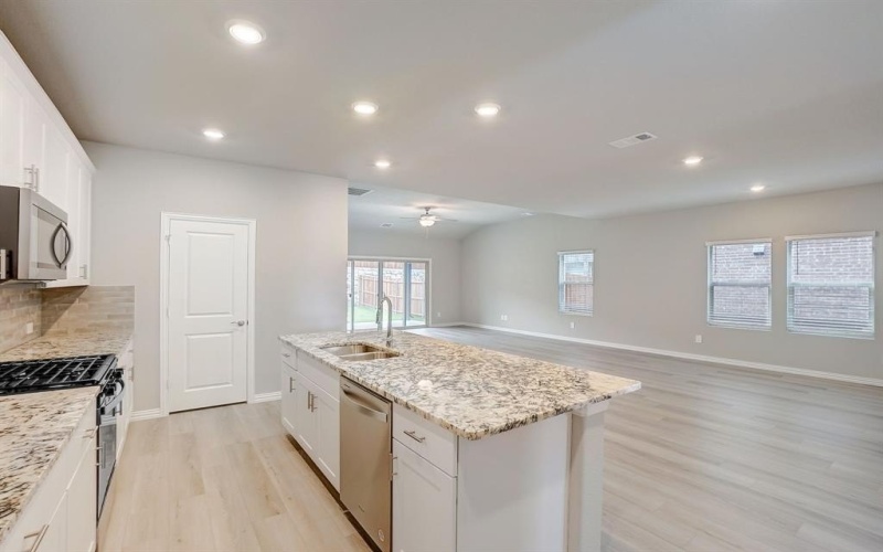 1318 Los Olmos Lane, Crandall, TX 75114, 4 Bedrooms Bedrooms, ,3 BathroomsBathrooms,Residential,For Sale,1318 Los Olmos Lane,20732122