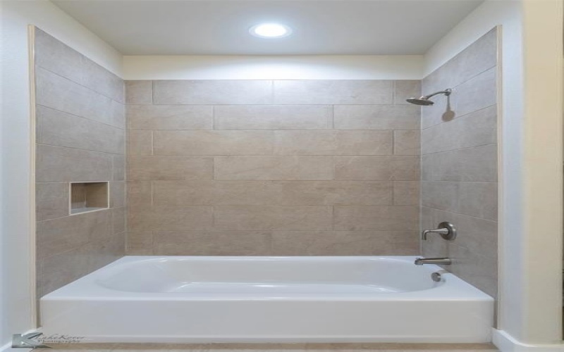 113 Colorado Street, Abilene, TX 79606, 4 Habitaciones Habitaciones , ,2 BañosBaños,Residential,En Venta,113 Colorado Street,20732508