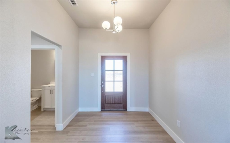 113 Colorado Street, Abilene, TX 79606, 4 Habitaciones Habitaciones , ,2 BañosBaños,Residential,En Venta,113 Colorado Street,20732508