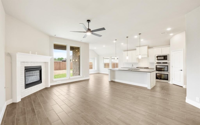 1305 Wrenwood Court, Red Oak, TX 75154, 3 Habitaciones Habitaciones , ,2 BañosBaños,Residential,En Venta,1305 Wrenwood Court,20732637