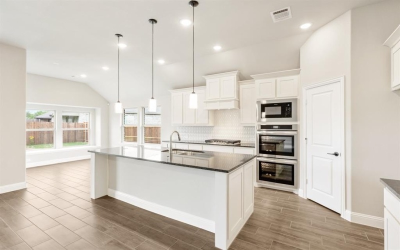 1305 Wrenwood Court, Red Oak, TX 75154, 3 Habitaciones Habitaciones , ,2 BañosBaños,Residential,En Venta,1305 Wrenwood Court,20732637
