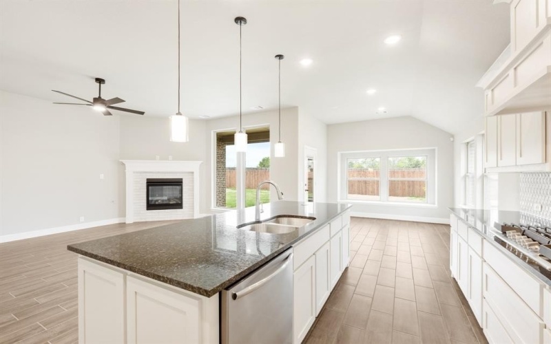 1305 Wrenwood Court, Red Oak, TX 75154, 3 Habitaciones Habitaciones , ,2 BañosBaños,Residential,En Venta,1305 Wrenwood Court,20732637