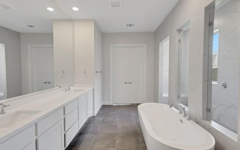 1210 Olive Drive, Mansfield, TX 76063, 5 Habitaciones Habitaciones , ,5 BañosBaños,Residential,En Venta,1210 Olive Drive,20732787