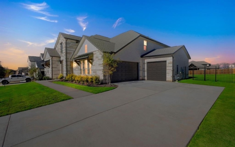 1210 Olive Drive, Mansfield, TX 76063, 5 Habitaciones Habitaciones , ,5 BañosBaños,Residential,En Venta,1210 Olive Drive,20732787
